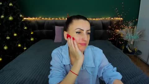 Snapshot of rebecca_diamonds chatting on January 2025 07:05:01 AM rebecca_diamonds online show from January 2025 07:05:01 AM