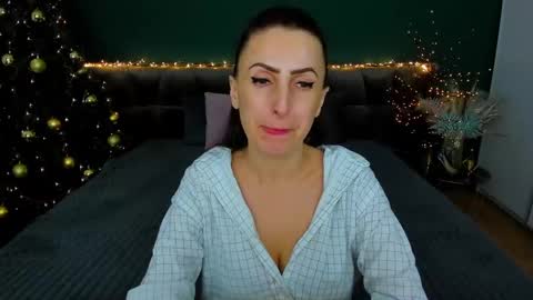 Snapshot of rebecca_diamonds chatting on January 2025 09:16:01 AM rebecca_diamonds online show from January 2025 09:16:01 AM