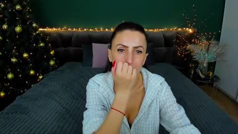 Snapshot of rebecca_diamonds chatting on January 2025 12:20:02 PM rebecca_diamonds online show from January 2025 12:20:02 PM