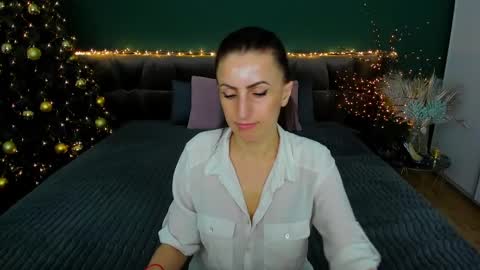 Snapshot of rebecca_diamonds chatting on January 2025 12:39:01 PM rebecca_diamonds online show from January 2025 12:39:01 PM