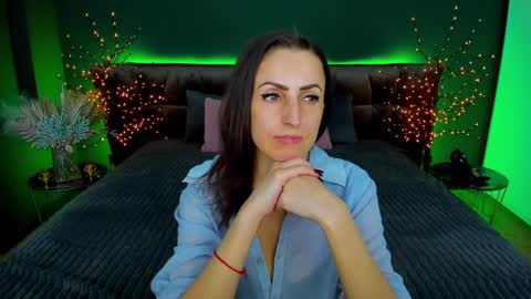 Snapshot of rebecca_diamonds chatting on January 2025 09:25:02 AM rebecca_diamonds online show from January 2025 09:25:02 AM