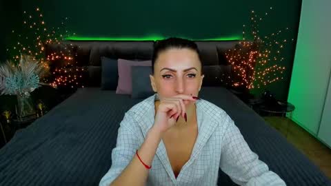 Snapshot of rebecca_diamonds chatting on February 2025 03:49:02 PM rebecca_diamonds online show from February 2025 03:49:02 PM