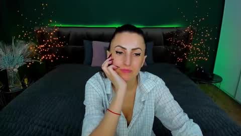 Snapshot of rebecca_diamonds chatting on March 2025 09:43:01 AM rebecca_diamonds online show from March 2025 09:43:01 AM