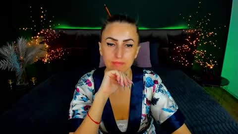 Snapshot of rebecca_diamonds chatting on October 2025 06:08:02 AM rebecca_diamonds online show from October 2025 06:08:02 AM