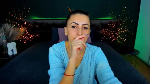 Snapshot of rebecca_diamonds chatting on November 2025 06:36:02 AM rebecca_diamonds online show from November 2025 06:36:02 AM