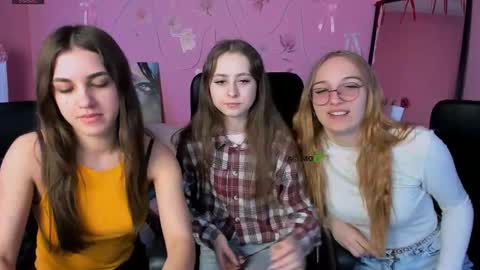 rebecca_smile_ online show from April 2026 12:06:02 PM