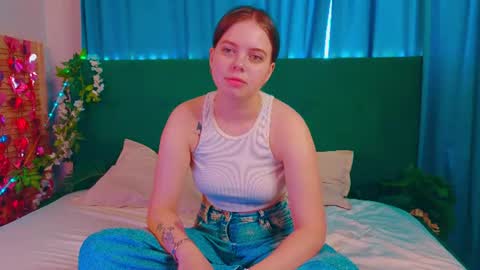 Snapshot of rebeccacruze chatting on June 2026 08:56:02 AM rebeccacruze online show from June 2026 08:56:02 AM
