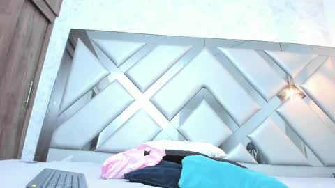 Snapshot of rebeccamitchell_ chatting on February 2026 01:42:01 PM rebeccamitchell_ online show from February 2026 01:42:01 PM