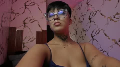 REBEKA online show from November 2025 12:33:01 PM