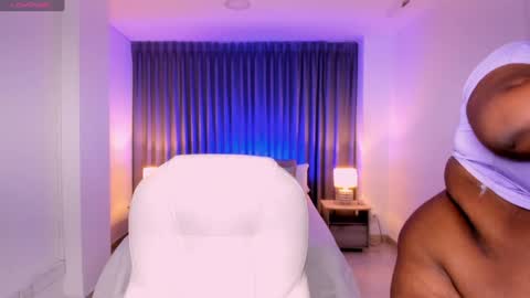 Snapshot of rebeka_spencer chatting on January 2025 03:23:02 AM rebeka online show from January 2025 03:23:02 AM