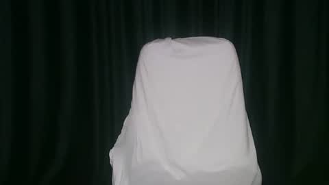 Rebekka  Nelson online show from April 2026 07:58:02 PM