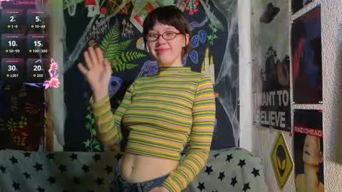 Lara online show from November 2025 09:31:02 PM