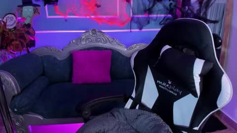     online show from October 2025 11:22:01 AM