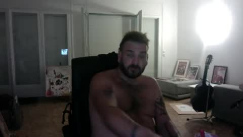 Snapshot of redbonezzzz chatting on June 2026 12:25:02 AM redbonezzzz online show from June 2026 12:25:02 AM