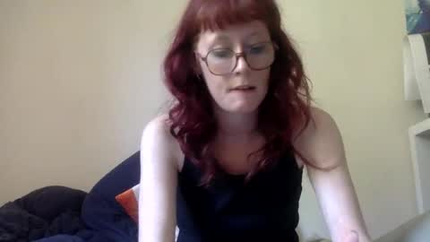 redcassie666 online show from April 2026 11:43:01 AM
