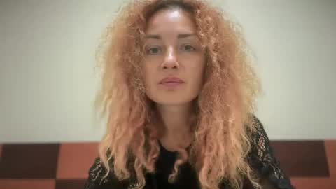 reddgirll online show from November 2025 10:32:02 PM