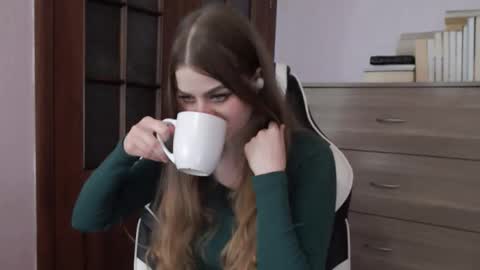 Lily online show from January 2026 01:44:01 AM