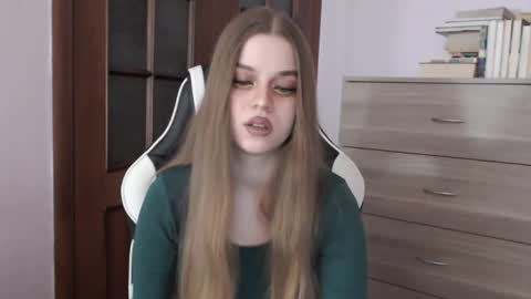 Lily online show from March 2026 03:02:01 AM