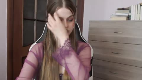 Lily online show from March 2026 02:12:01 AM