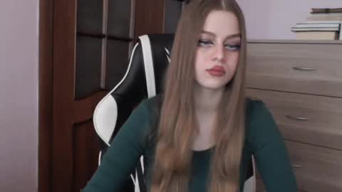 Lily online show from April 2026 02:18:01 AM