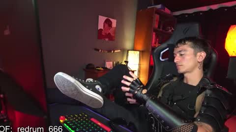 Red online show from March 2025 07:43:02 PM