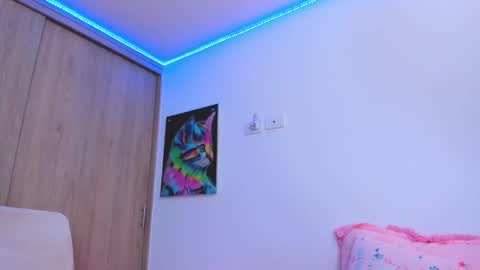 redski77 online show from February 2025 09:32:01 AM