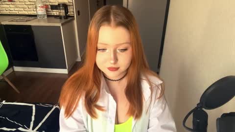 Elina online show from March 2026 11:37:02 AM