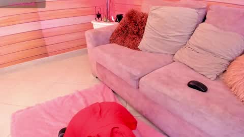 Regina online show from January 2025 10:32:02 PM