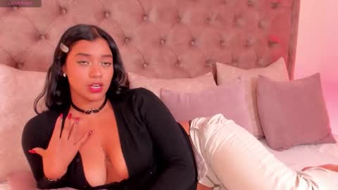 Regina  online show from November 2025 05:06:01 AM