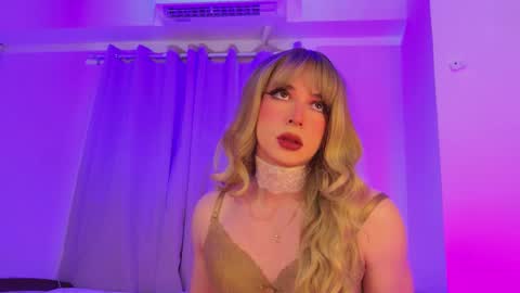 Snapshot of reginarose chatting on October 2025 05:08:01 AM reginarose online show from October 2025 05:08:01 AM