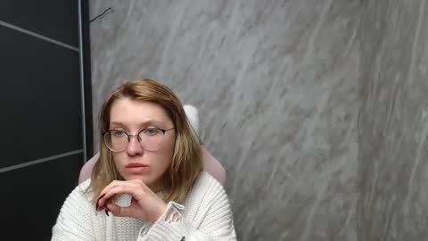 Regina online show from February 2025 04:02:01 PM