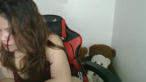 reign2525 online show from March 2025 03:51:02 PM