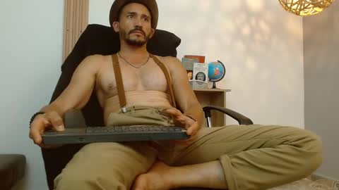   REIKO  online show from February 2025 12:33:01 AM