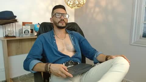   REIKO  online show from February 2025 09:27:02 PM