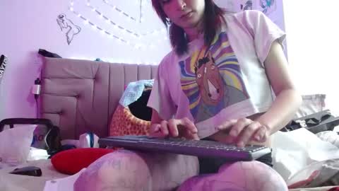 reiv_femboy online show from December 2025 08:27:01 PM