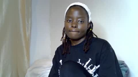 Snapshot of rem010a chatting on October 2025 07:14:01 PM rem010a online show from October 2025 07:14:01 PM