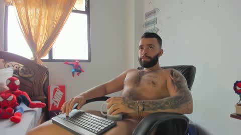 Snapshot of remy_sten chatting on December 2024 07:22:01 PM Rmy Steen online show from December 2024 07:22:01 PM