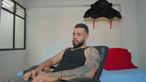 Snapshot of remy_sten chatting on January 2025 09:01:02 PM Rmy Steen online show from January 2025 09:01:02 PM