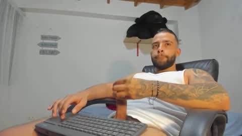 Snapshot of remy_sten chatting on February 2025 12:27:02 AM Rmy Steen online show from February 2025 12:27:02 AM
