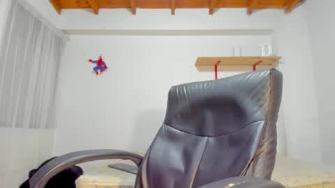 Rmy Steen online show from November 2025 01:37:02 AM