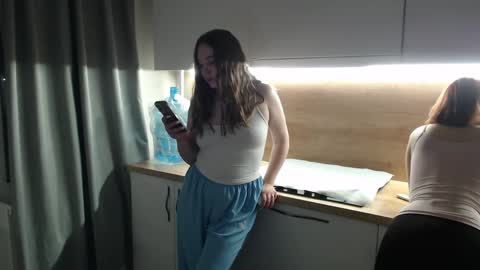 Renae Tom online show from June 2026 08:14:02 PM