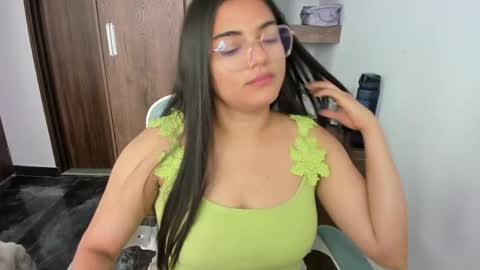 renata online show from June 2026 03:17:01 PM