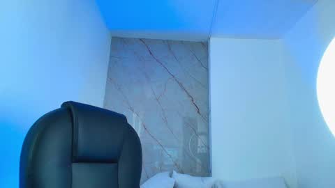 Renata  online show from March 2025 10:52:01 AM