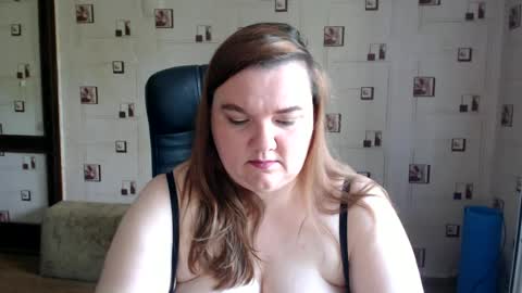 Snapshot of renataoia chatting on June 2026 09:47:01 AM renataoia online show from June 2026 09:47:01 AM