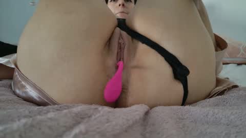 Snapshot of renattabigboobs chatting on January 2025 12:35:01 PM Renatta online show from January 2025 12:35:01 PM