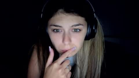 renee_loah online show from June 2026 09:16:02 PM
