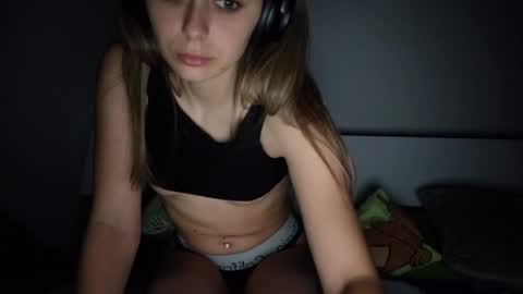 renee_loah online show from June 2026 09:17:02 PM