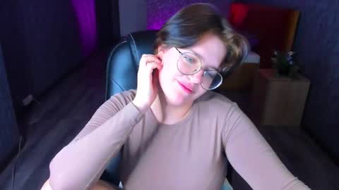 renee_turner online show from December 2024 02:11:02 PM