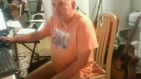 renefr online show from October 2025 09:47:01 PM