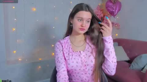 Renesmy online show from February 2026 11:25:01 PM